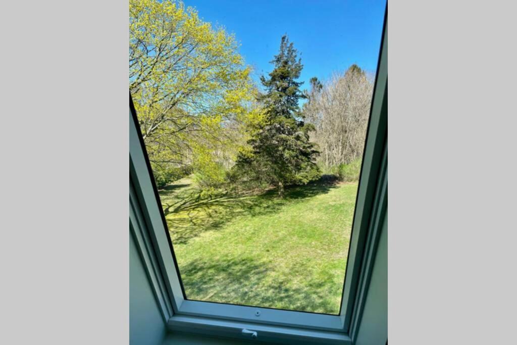 Newly Renovated Carriage House Near Town & Beaches Madison Extérieur photo