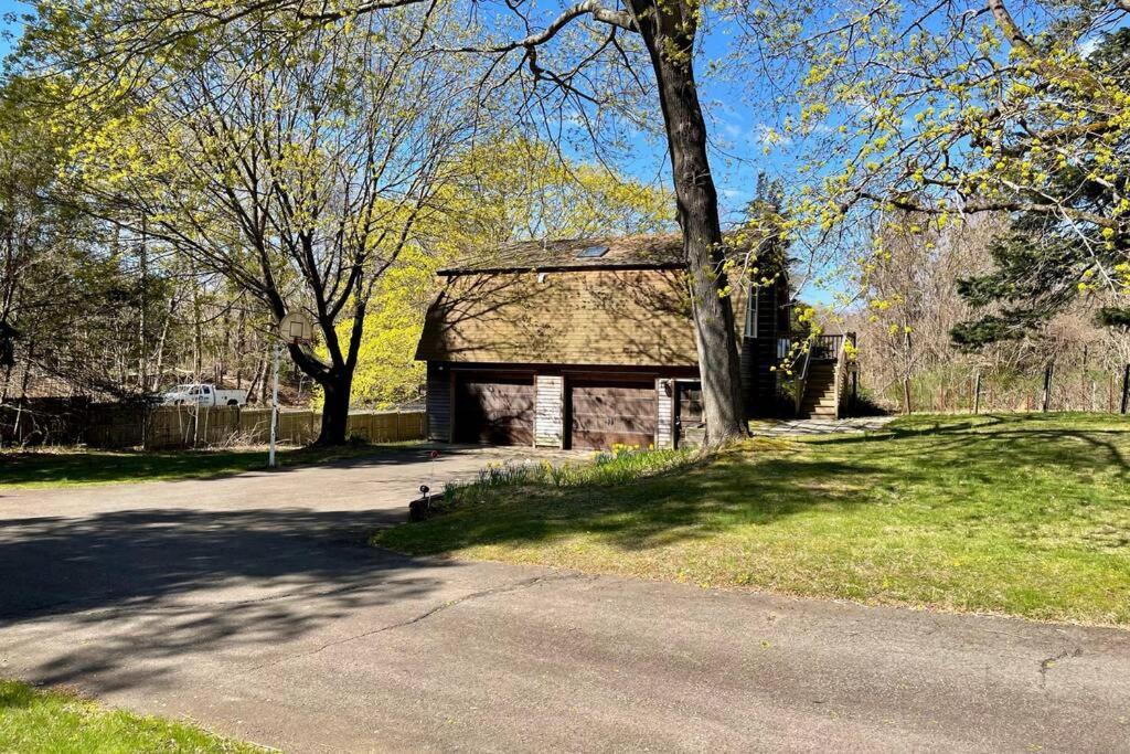 Newly Renovated Carriage House Near Town & Beaches Madison Extérieur photo