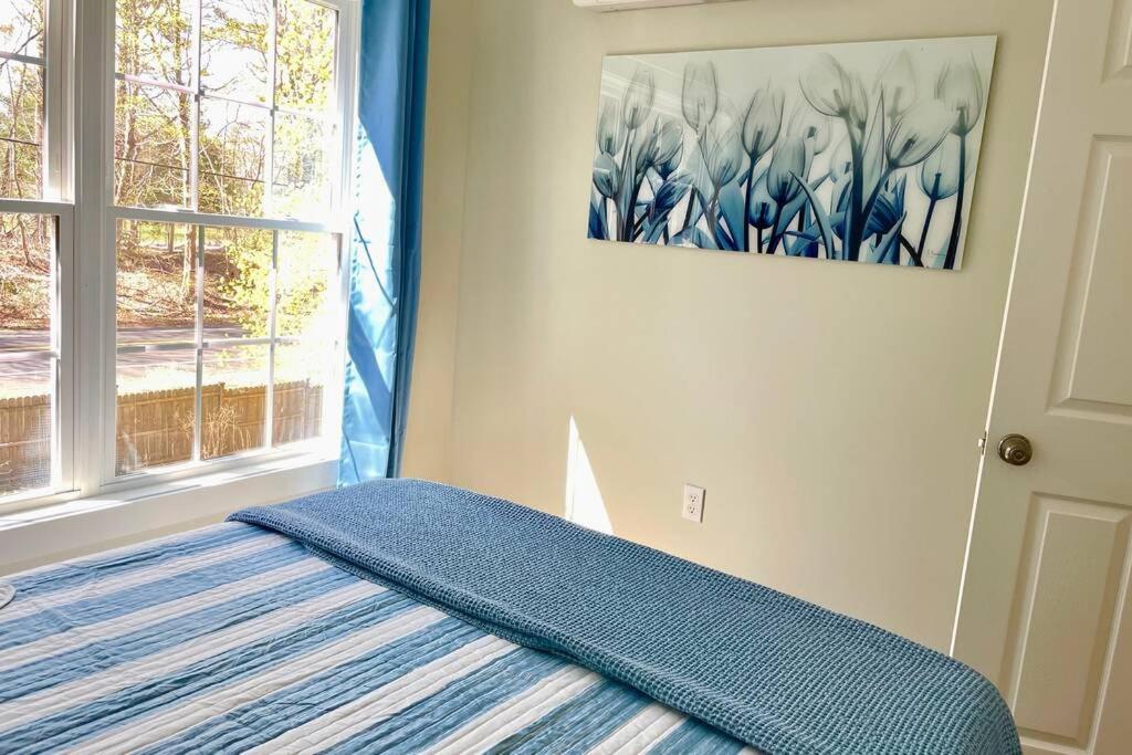 Newly Renovated Carriage House Near Town & Beaches Madison Extérieur photo